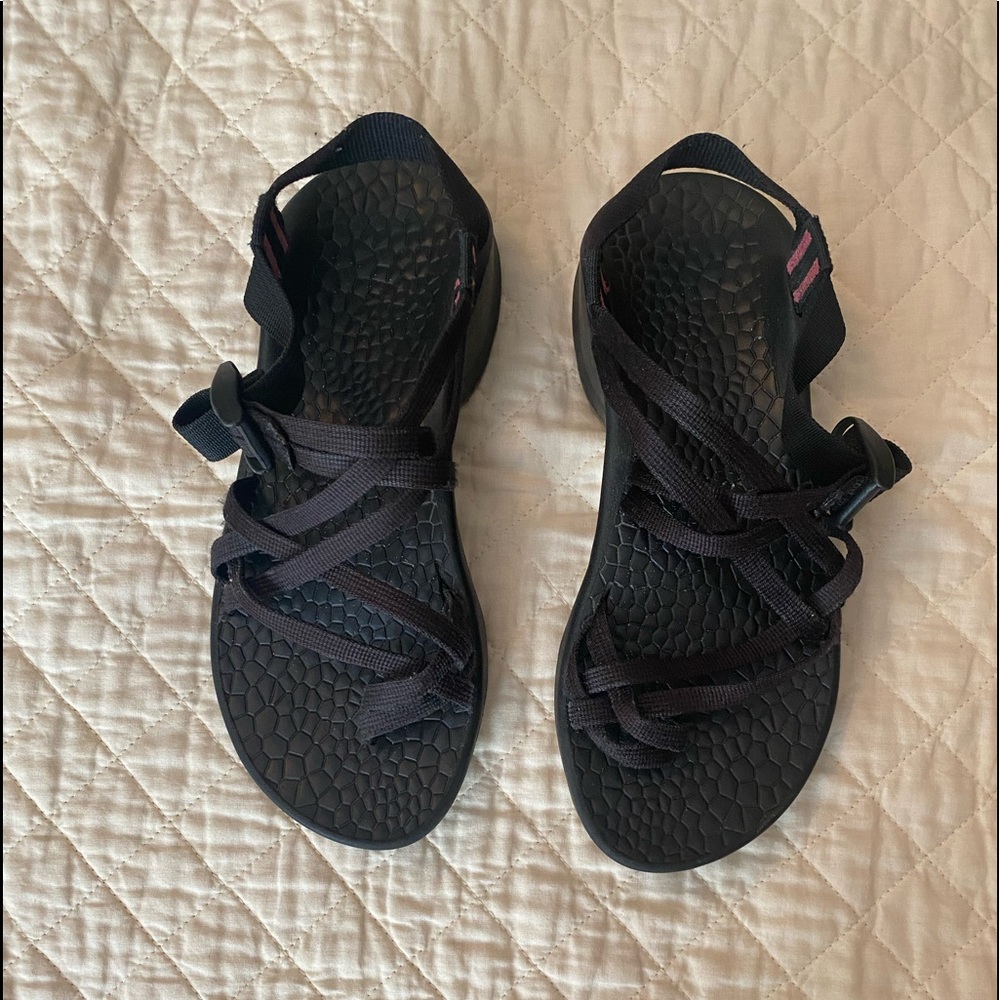 Chaco Women's Size 8 M Z Cloud X2 Black Strappy Hiking Outdoors Sport Sandals